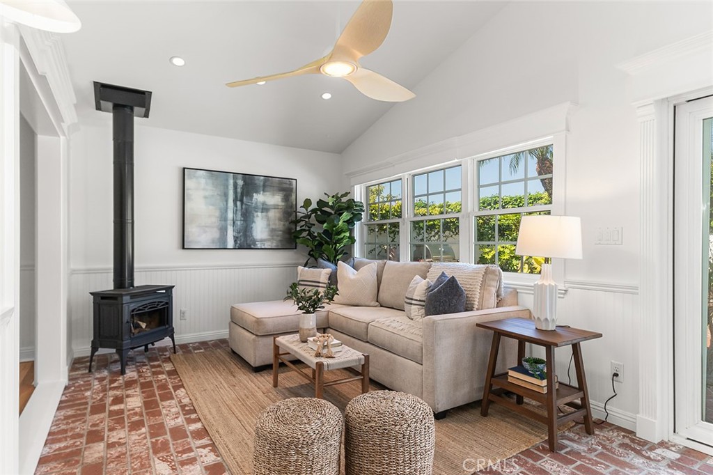 371 Peralta Avenue