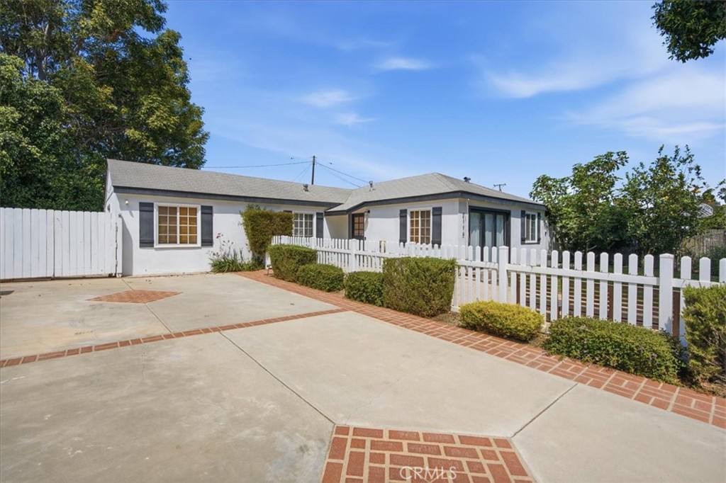 2113 Federal Avenue Costa Mesa Ca Us 92627 Sr26179821