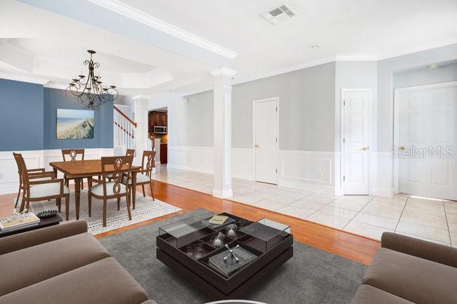 1222 GOLDEN CANNA LN