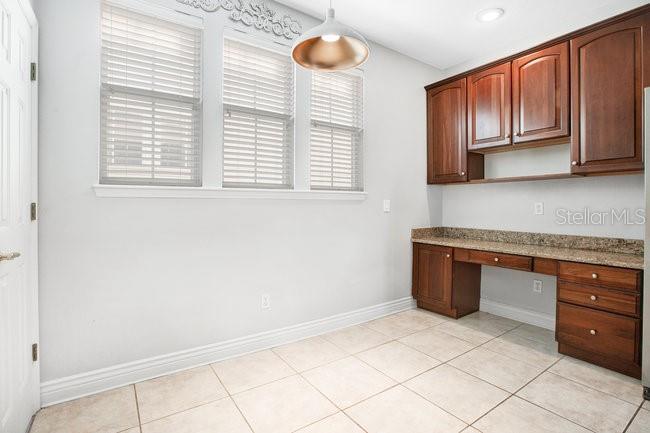 1222 GOLDEN CANNA LN