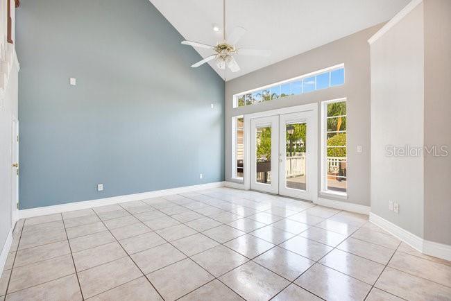 1222 GOLDEN CANNA LN