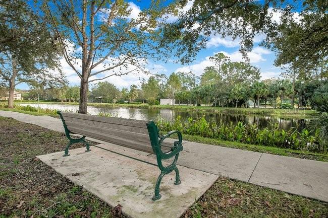 1222 GOLDEN CANNA LN