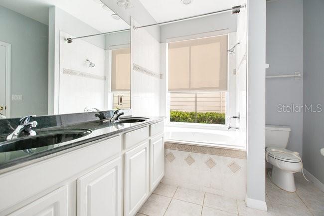 1222 GOLDEN CANNA LN