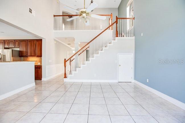 1222 GOLDEN CANNA LN