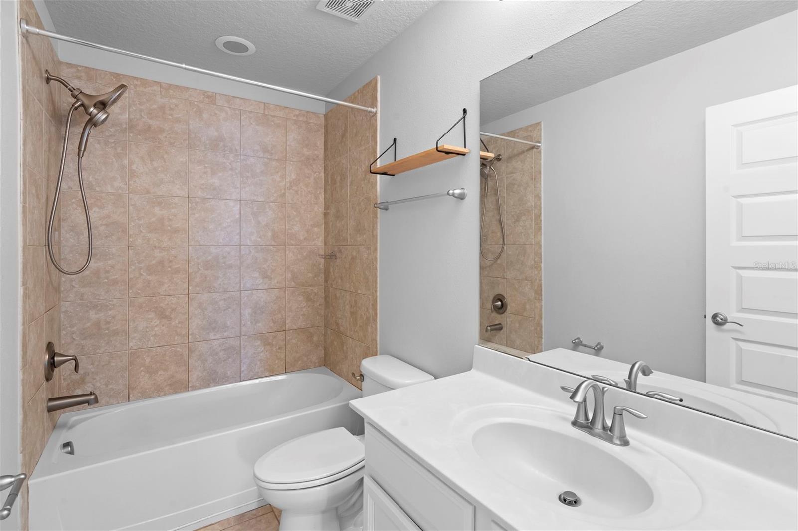 15549 WATERLEIGH COVE DR