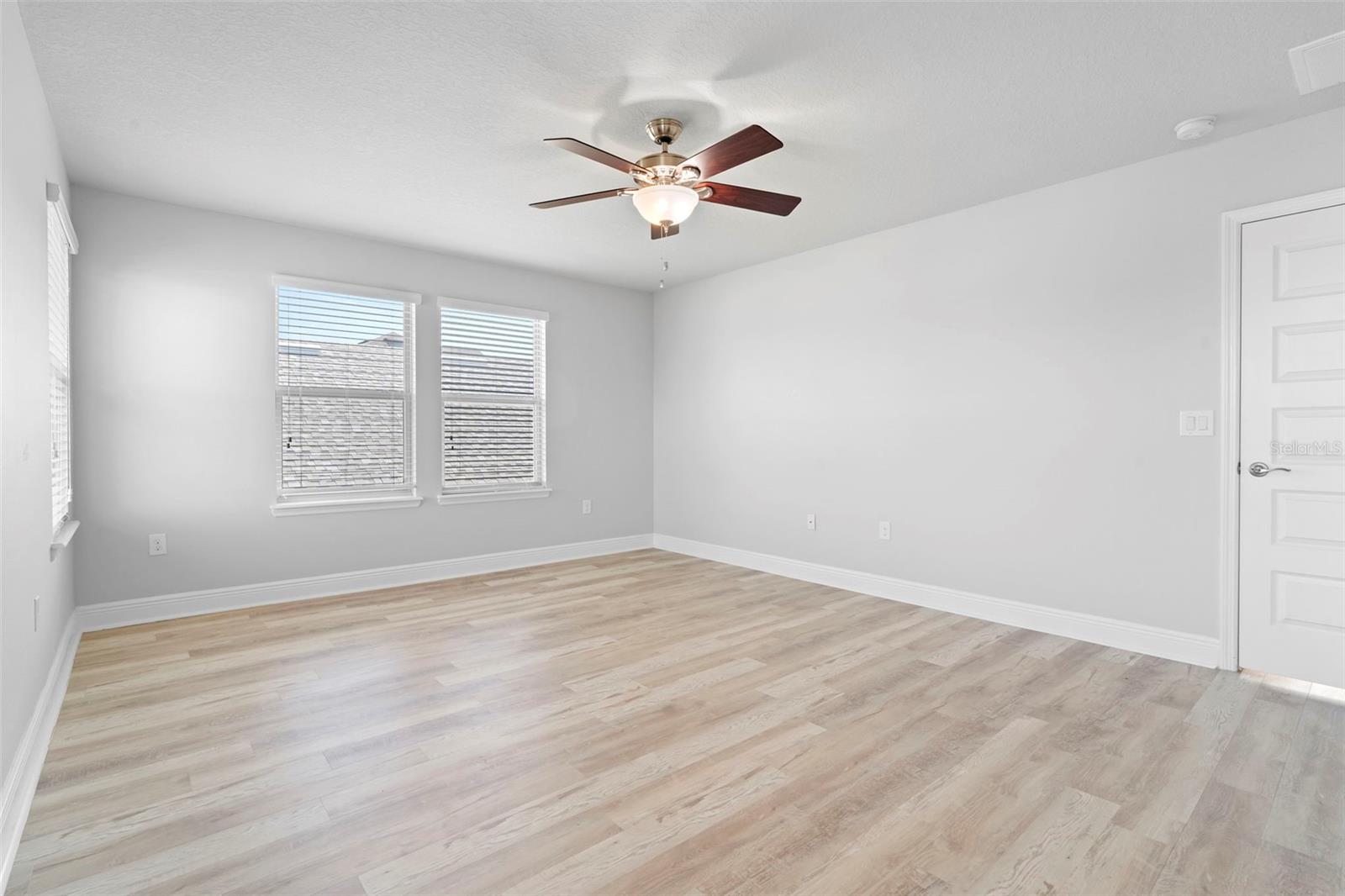 15549 WATERLEIGH COVE DR