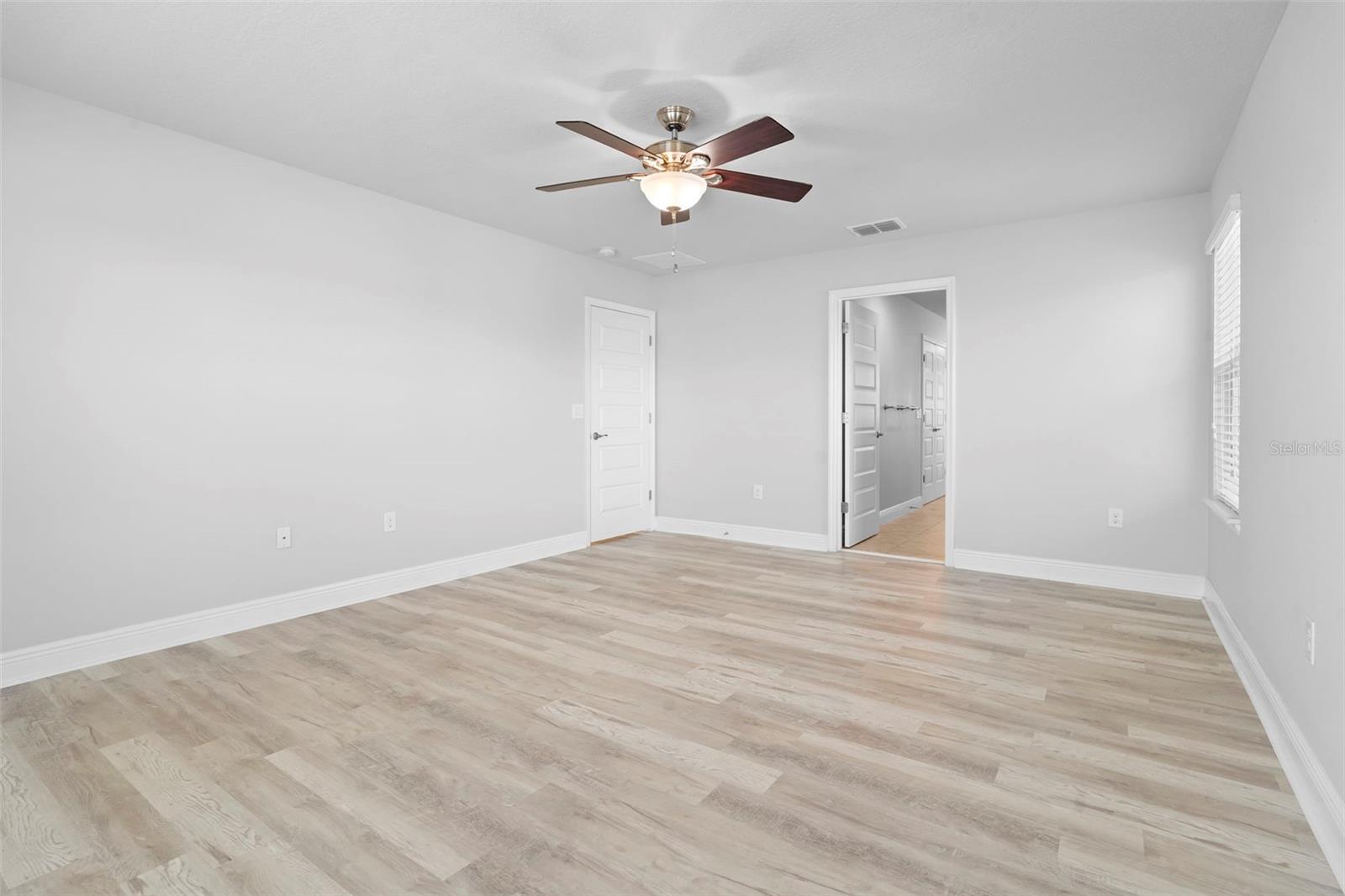 15549 WATERLEIGH COVE DR