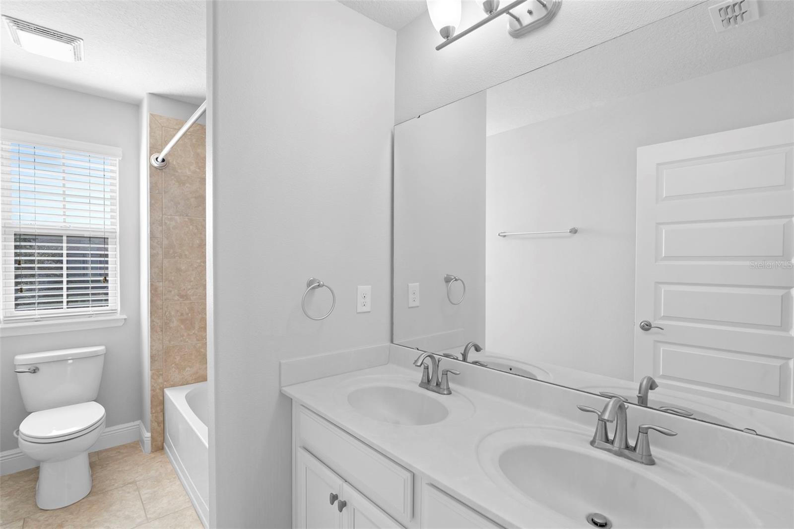 15549 WATERLEIGH COVE DR