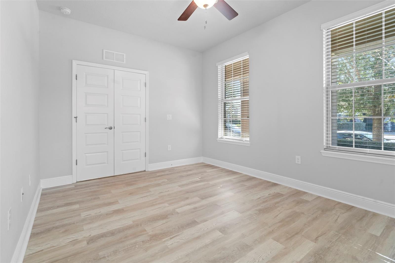 15549 WATERLEIGH COVE DR