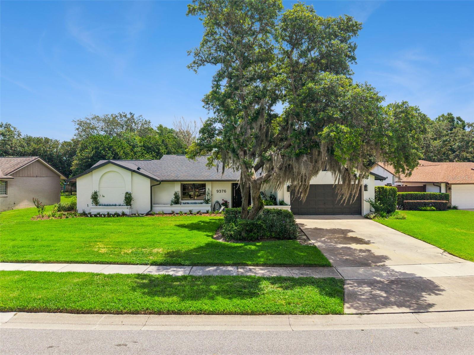 9376 WOODBREEZE BLVD
