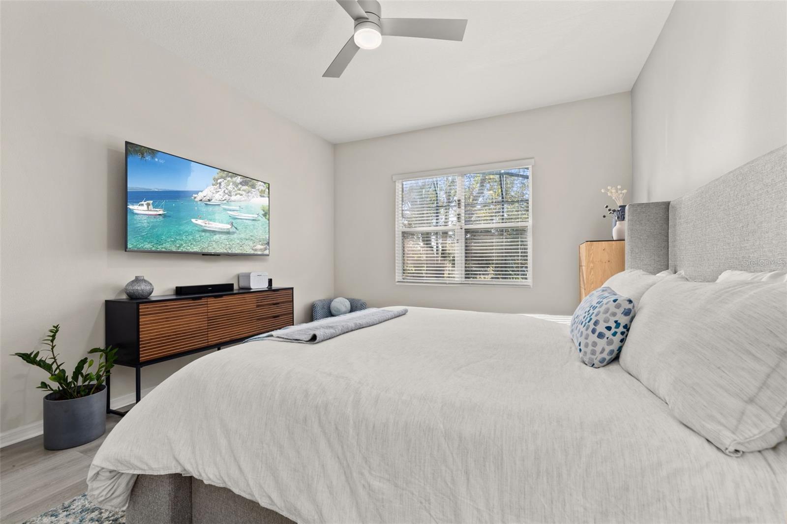 1867 FLORA PASS PL