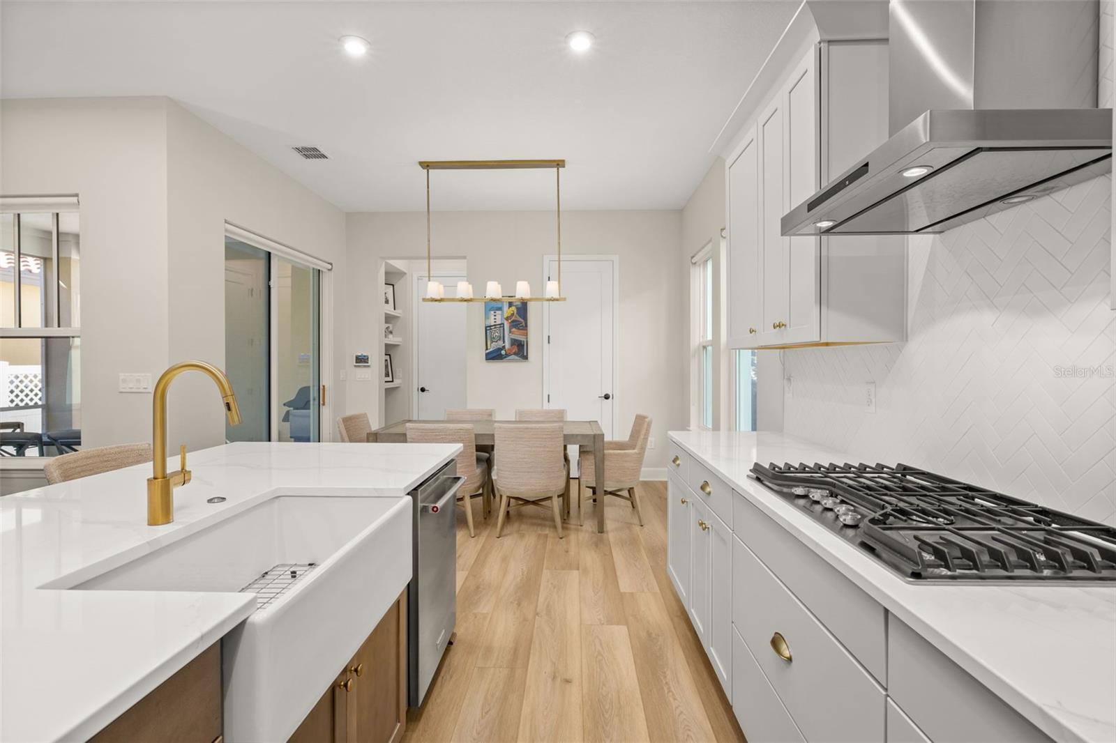 2112 CELEBRATION BLVD