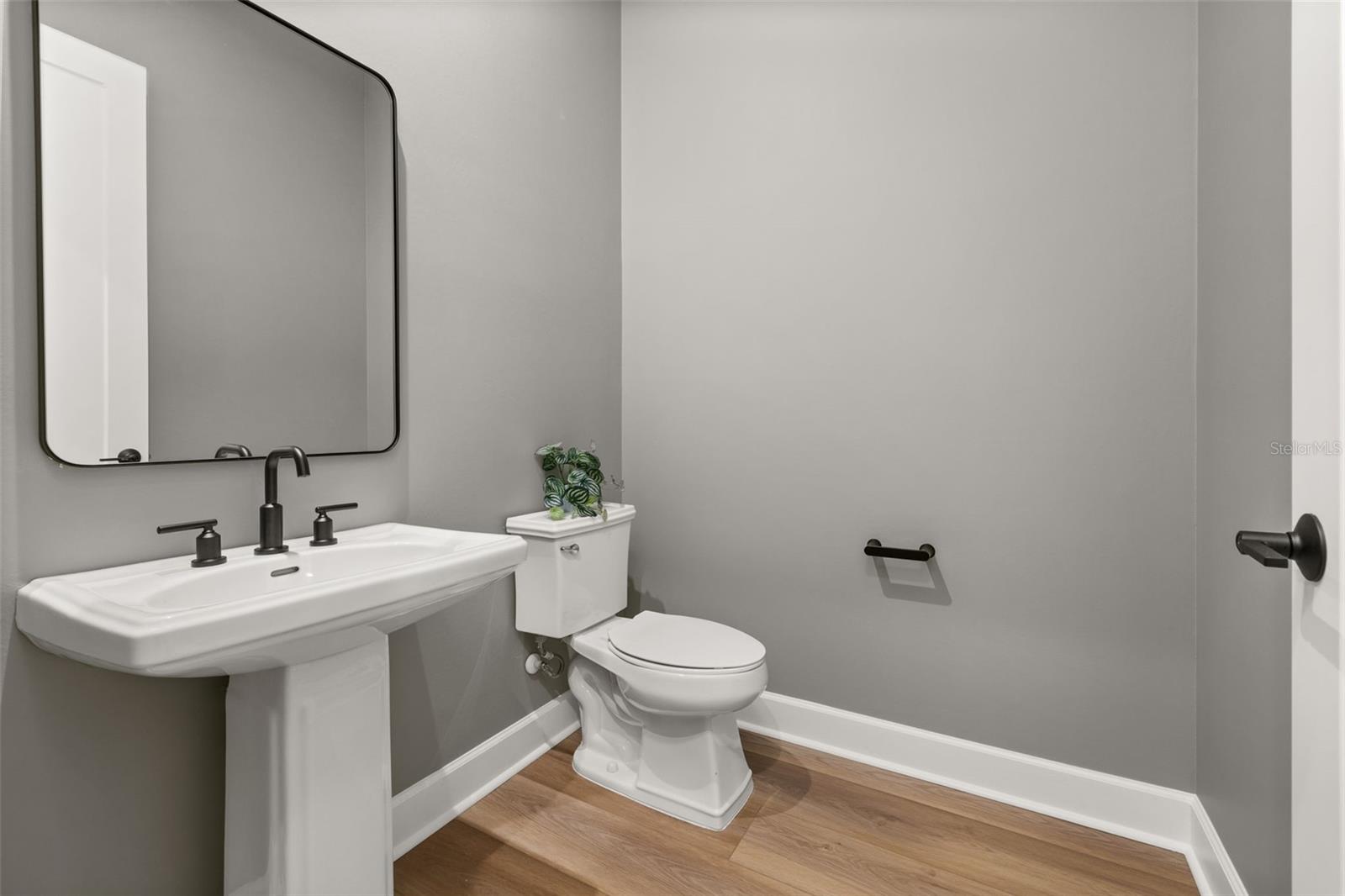 2112 CELEBRATION BLVD