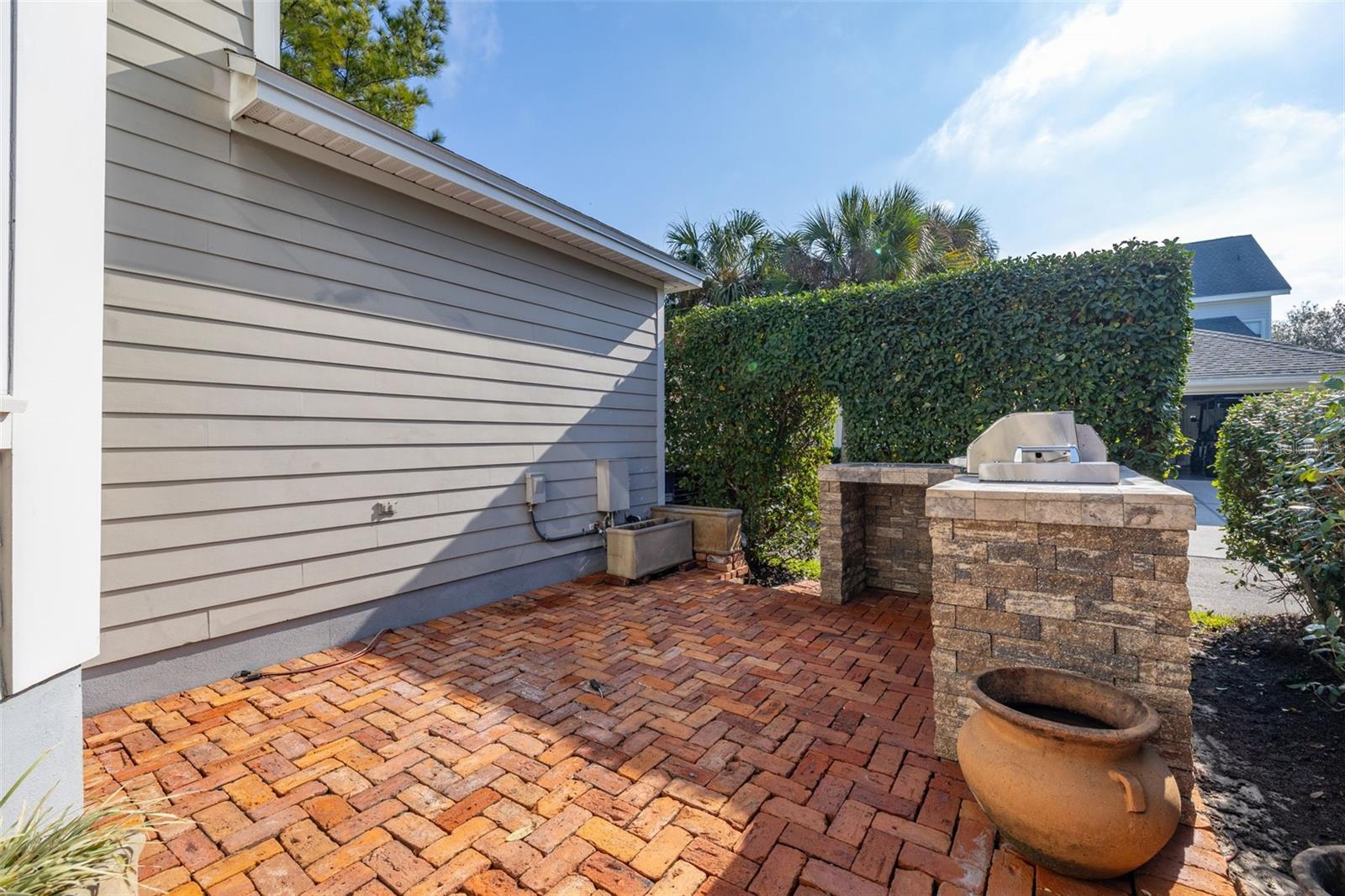 1241 GOLDEN CANNA LN