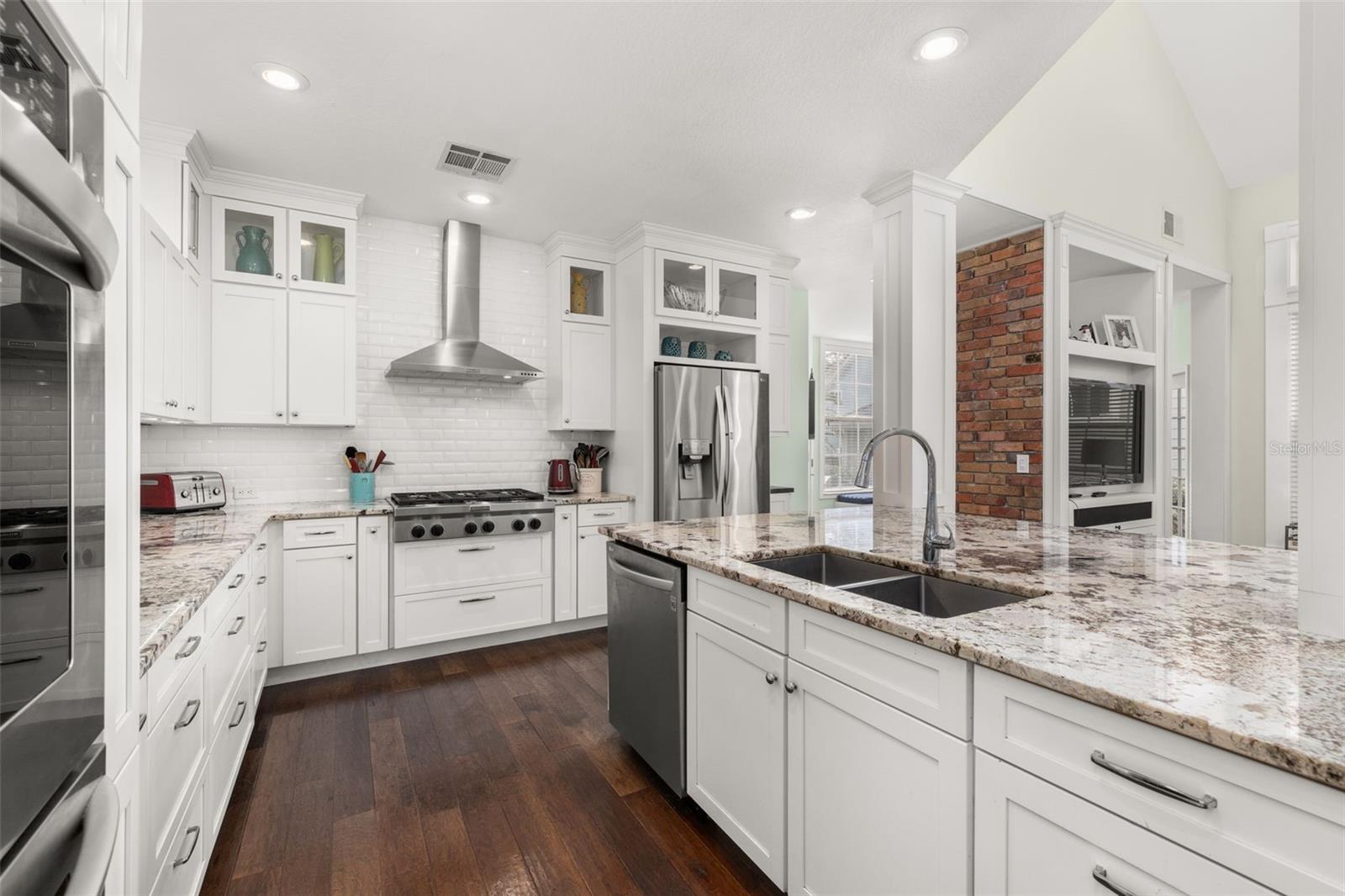 1241 GOLDEN CANNA LN