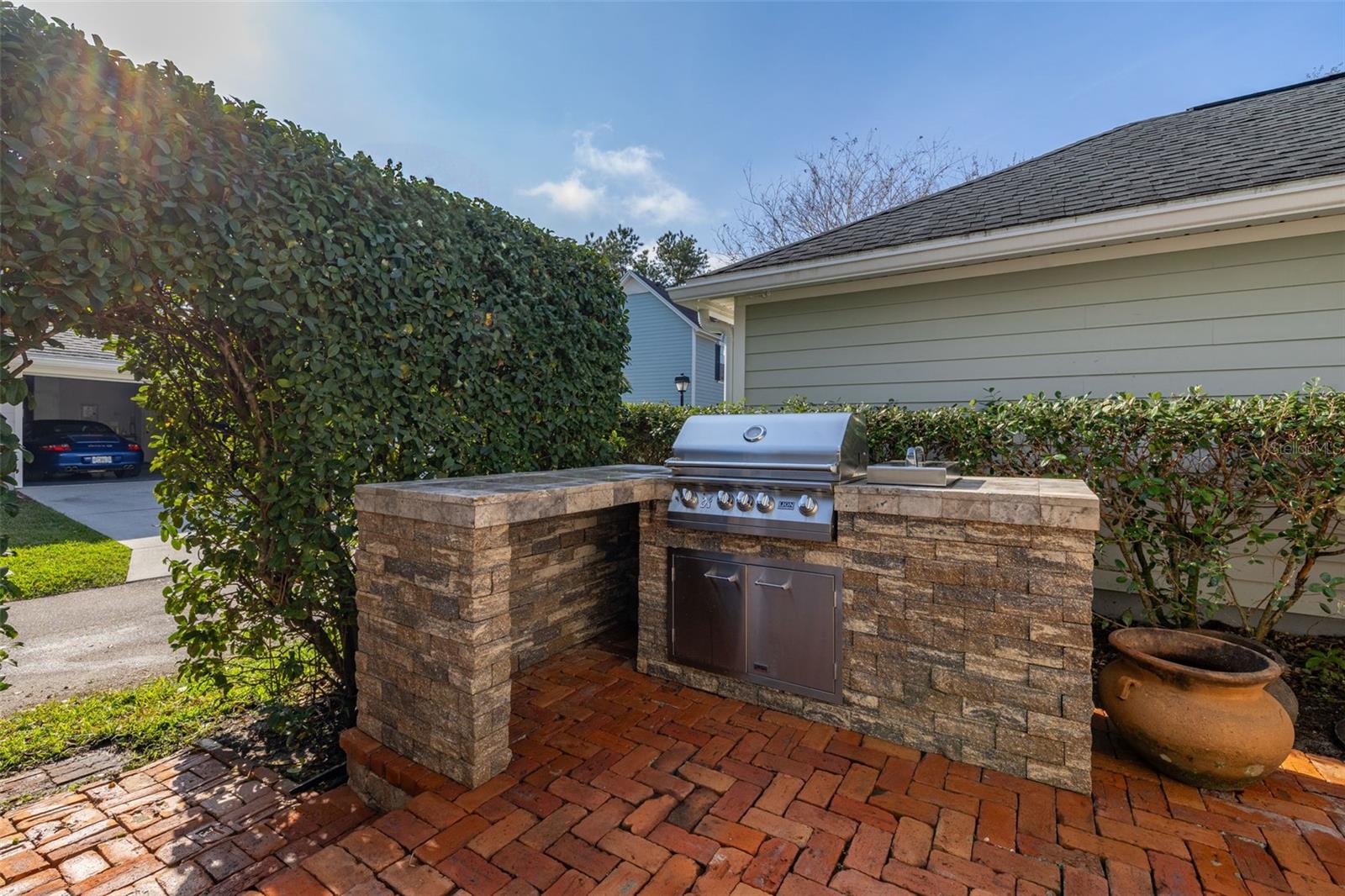 1241 GOLDEN CANNA LN