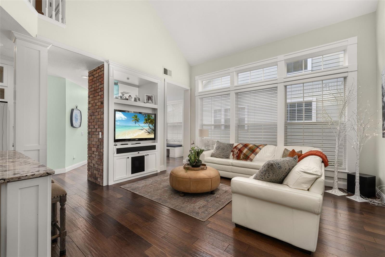 1241 GOLDEN CANNA LN