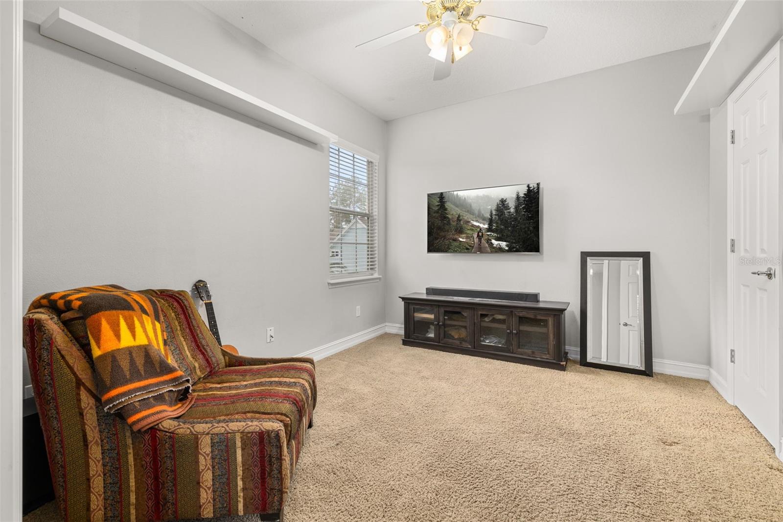 1241 GOLDEN CANNA LN