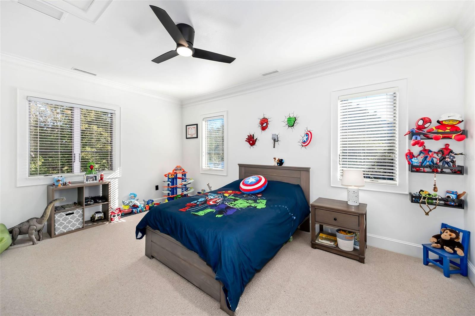 808 GOLFPARK DR