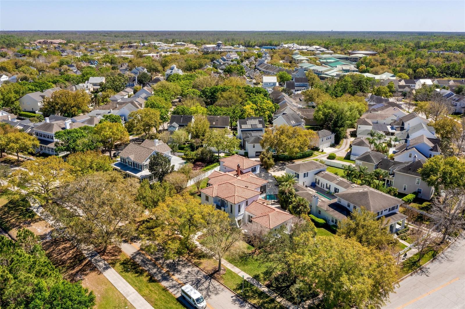 808 GOLFPARK DR