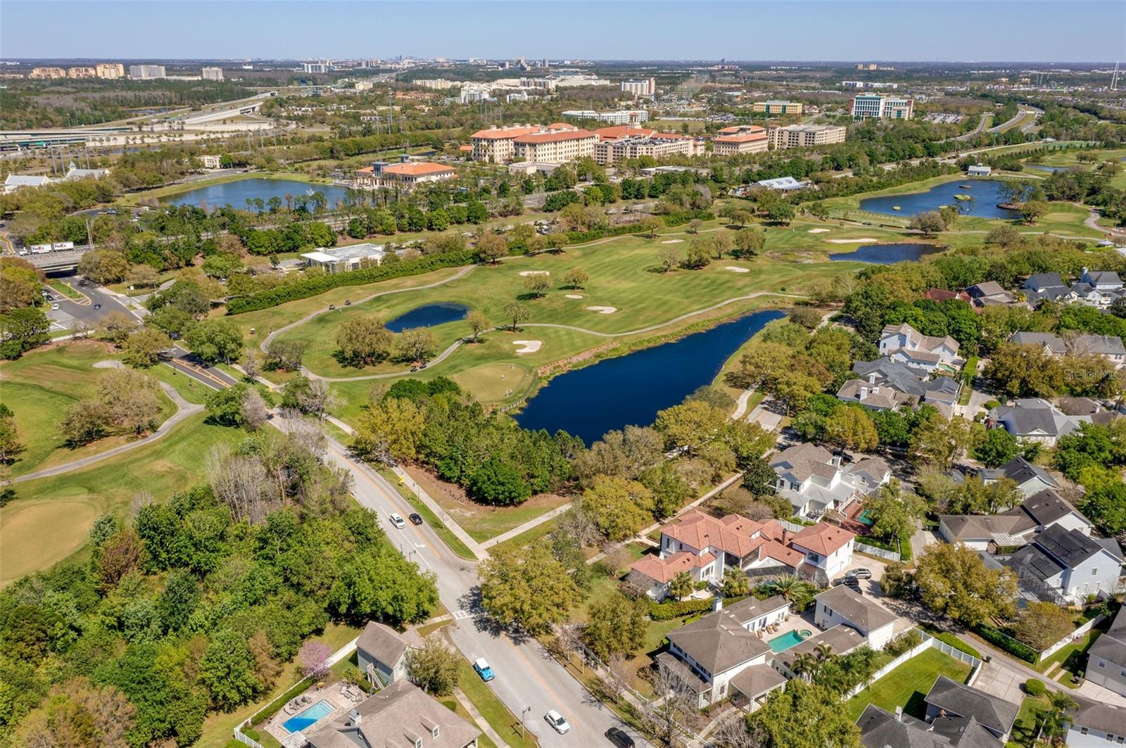 808 GOLFPARK DR