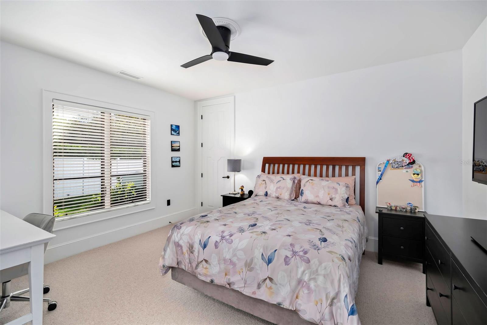 808 GOLFPARK DR