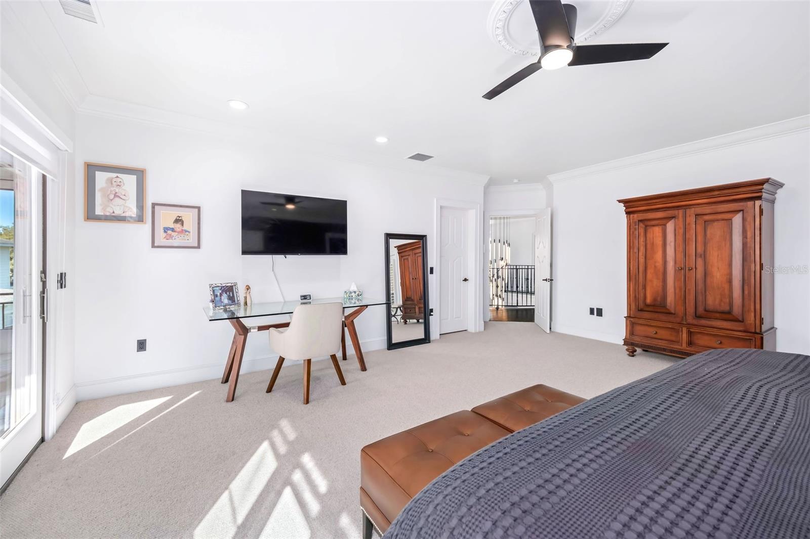 808 GOLFPARK DR