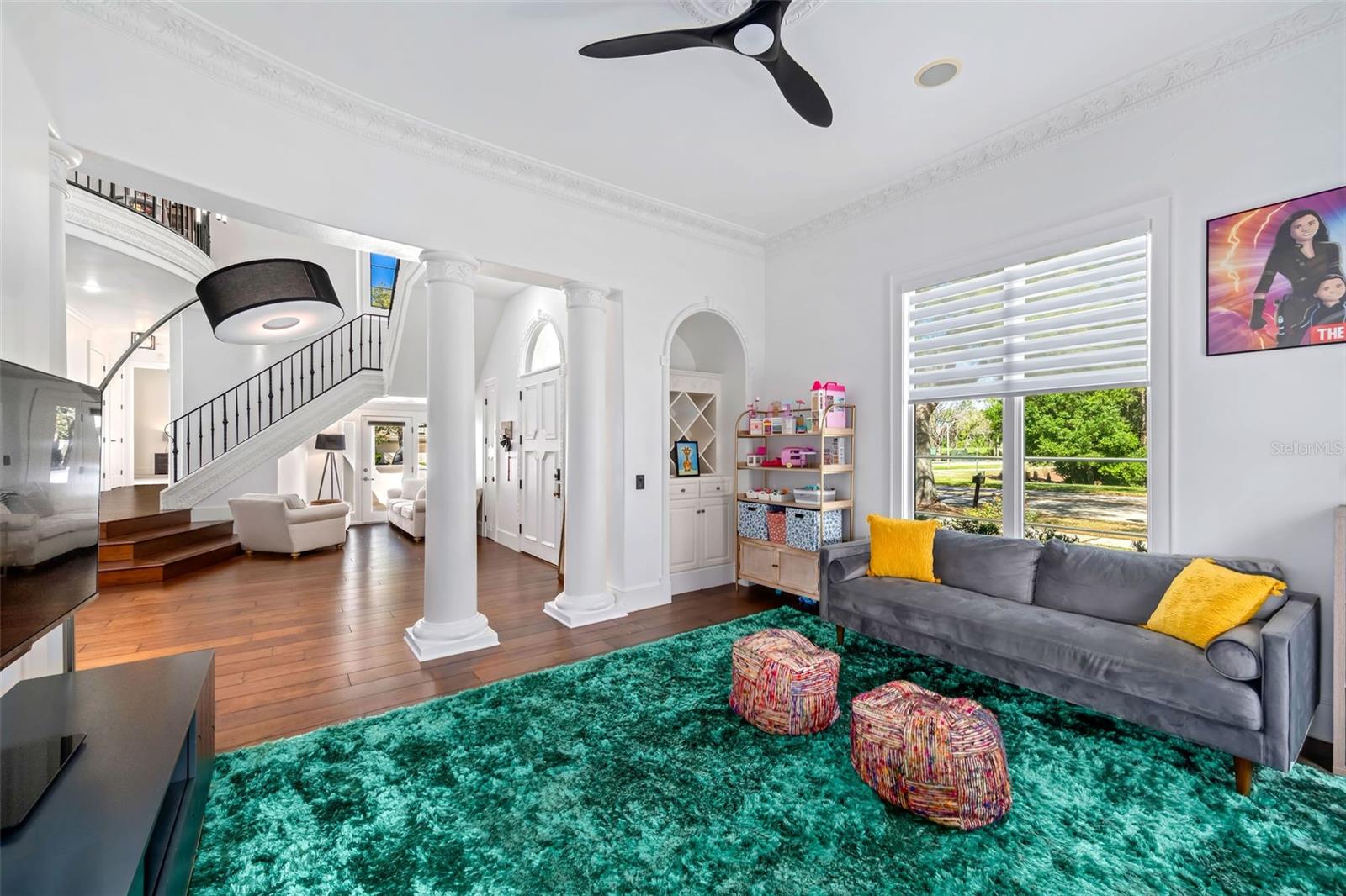 808 GOLFPARK DR