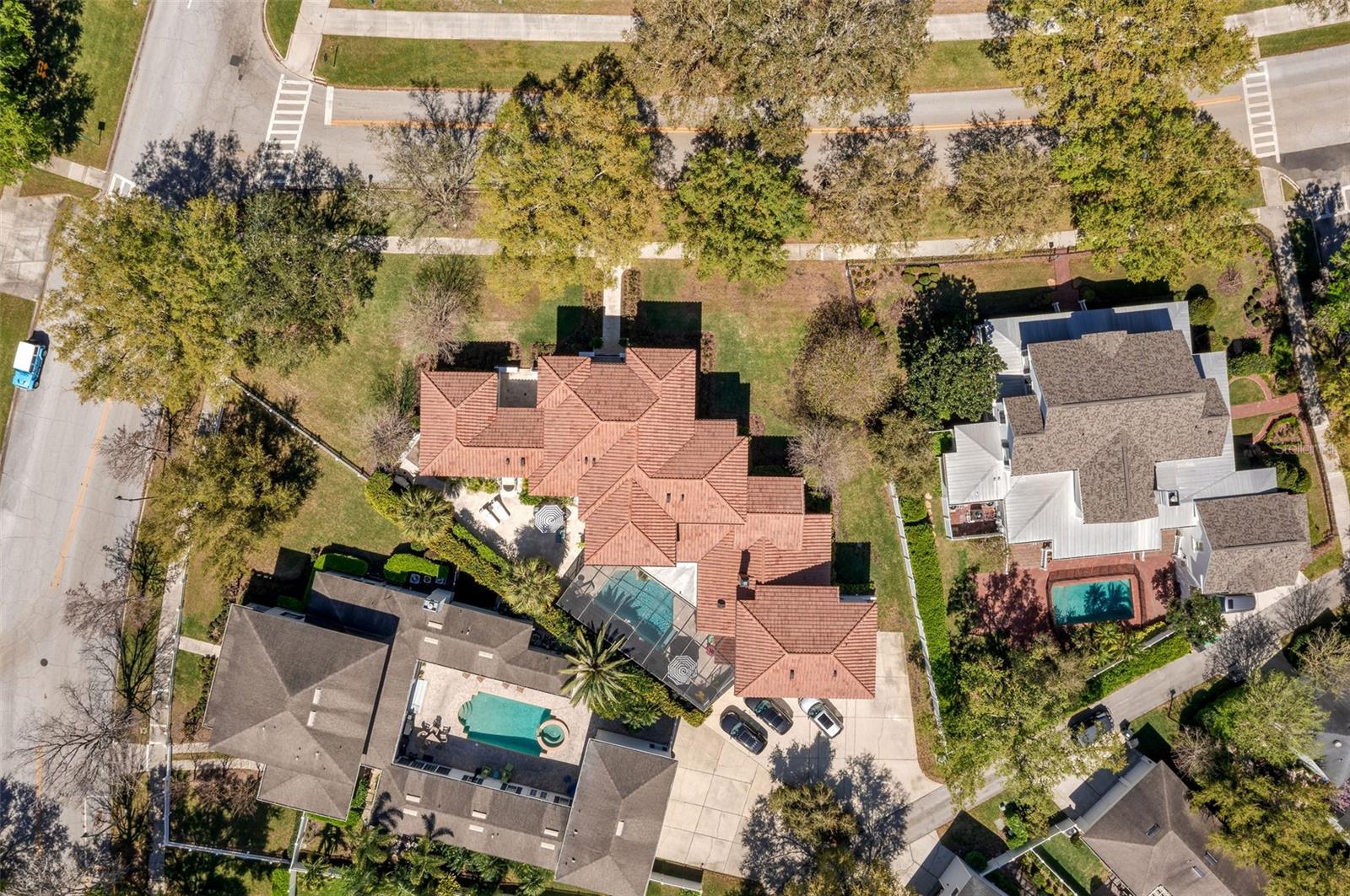 808 GOLFPARK DR