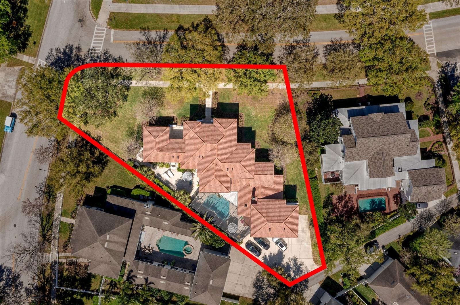 808 GOLFPARK DR