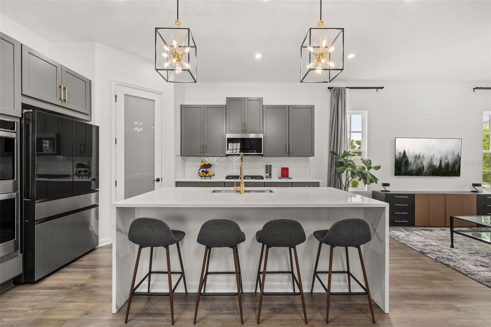 2108 CELEBRATION BLVD