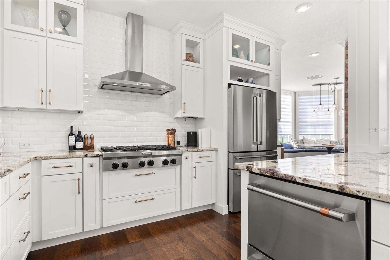 1241 GOLDEN CANNA LN