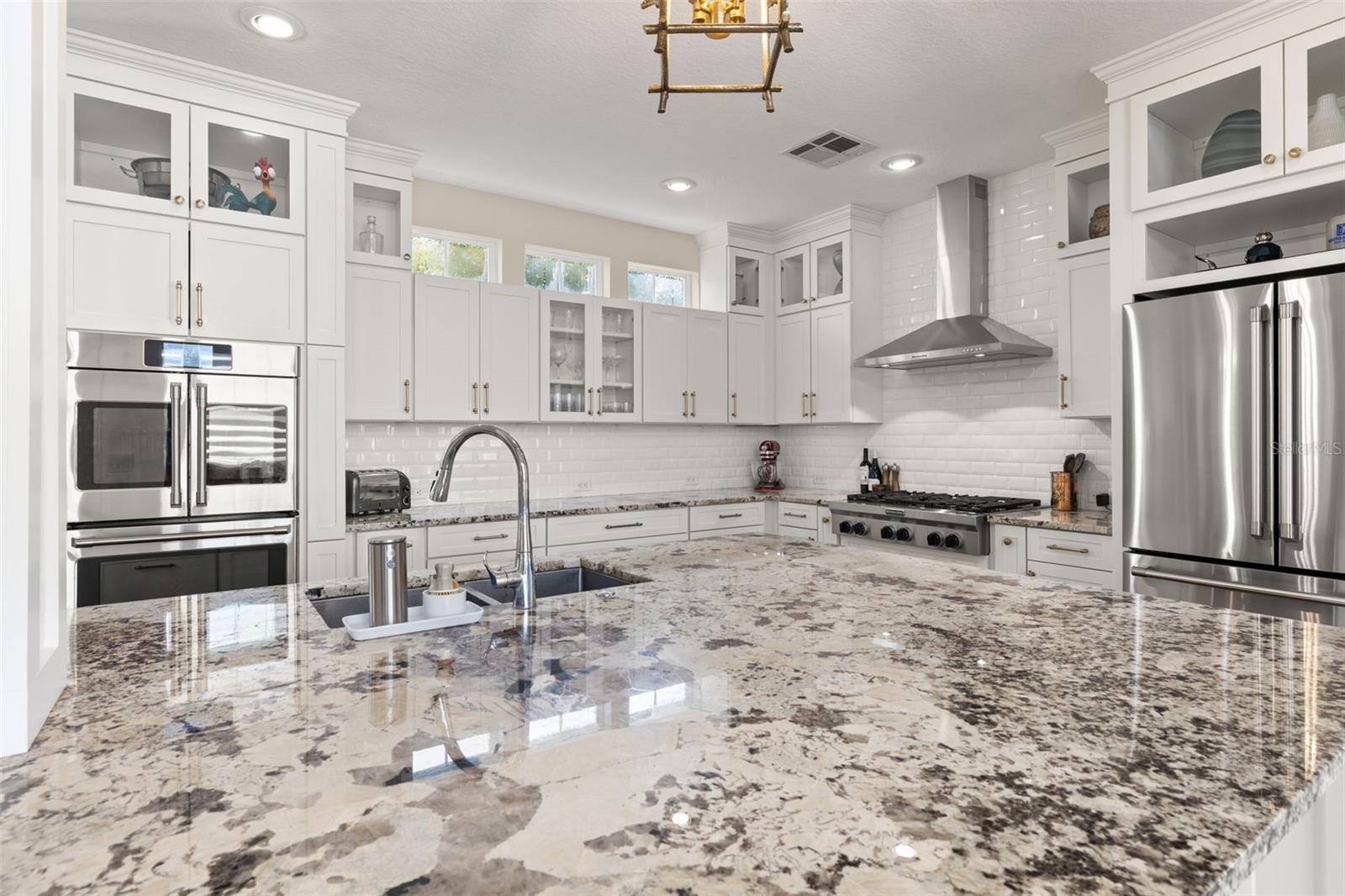 1241 GOLDEN CANNA LN