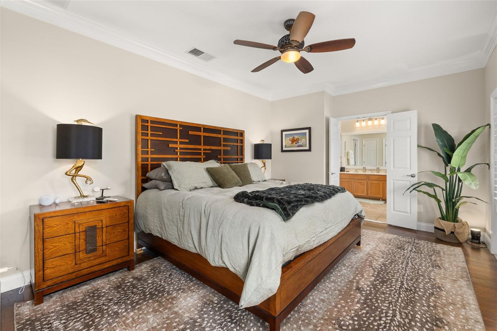 1241 GOLDEN CANNA LN