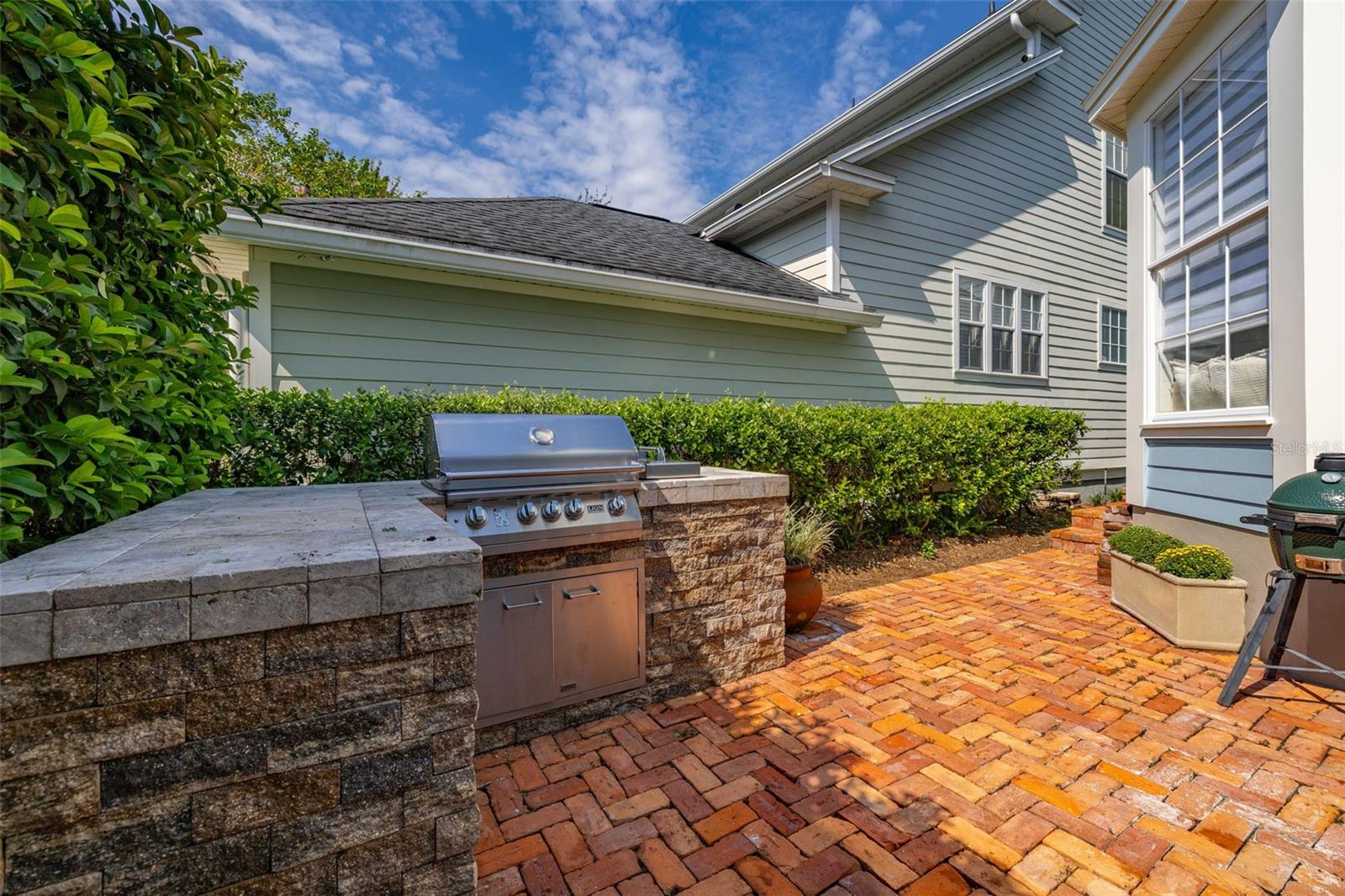 1241 GOLDEN CANNA LN