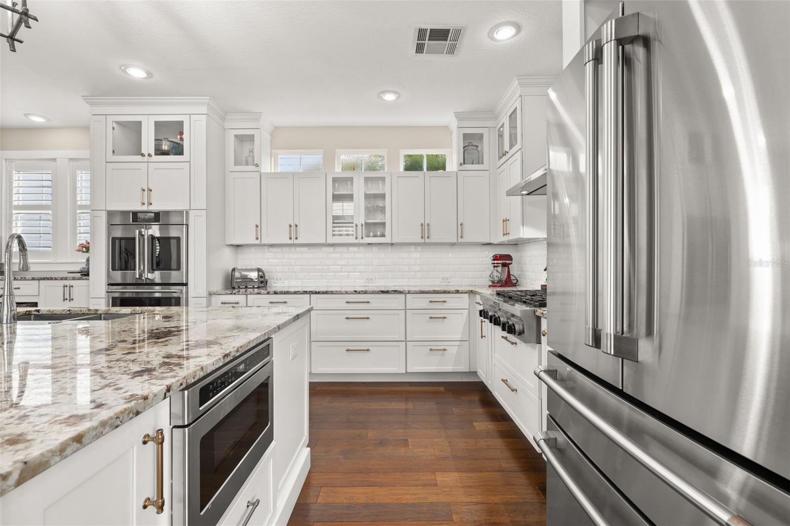 1241 GOLDEN CANNA LN