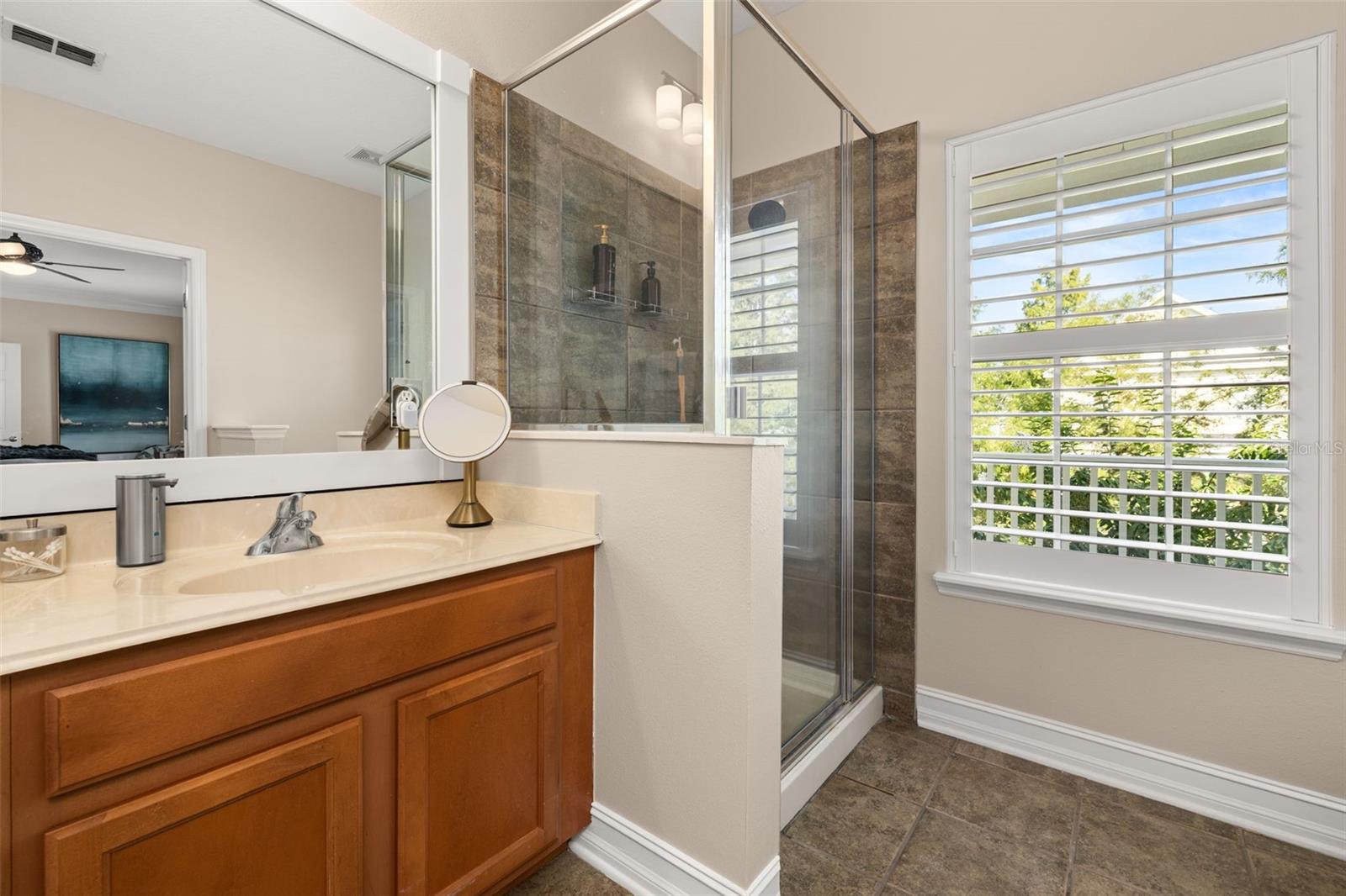 1241 GOLDEN CANNA LN