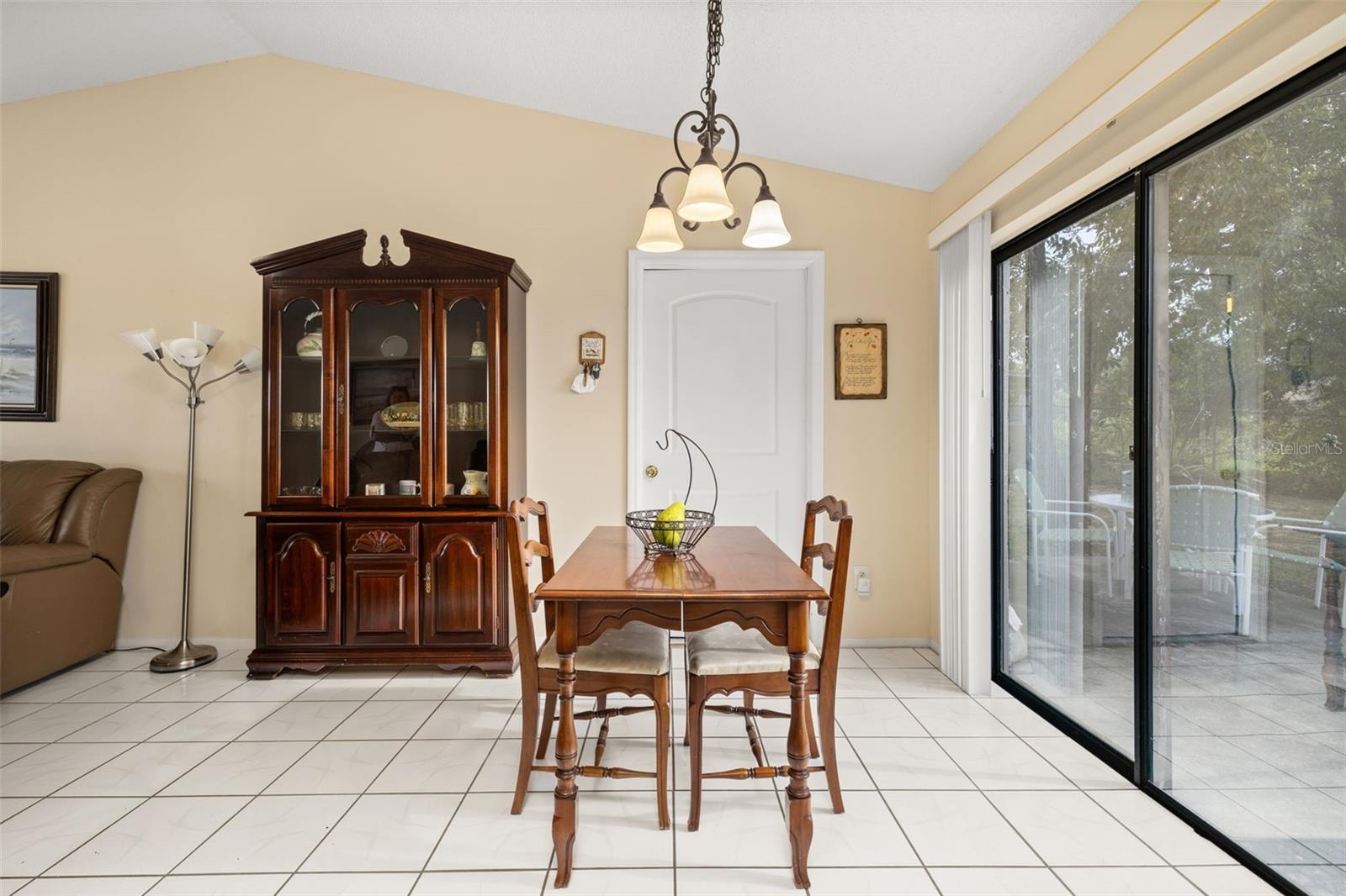 3135 KNIGHTSBRIDGE RD