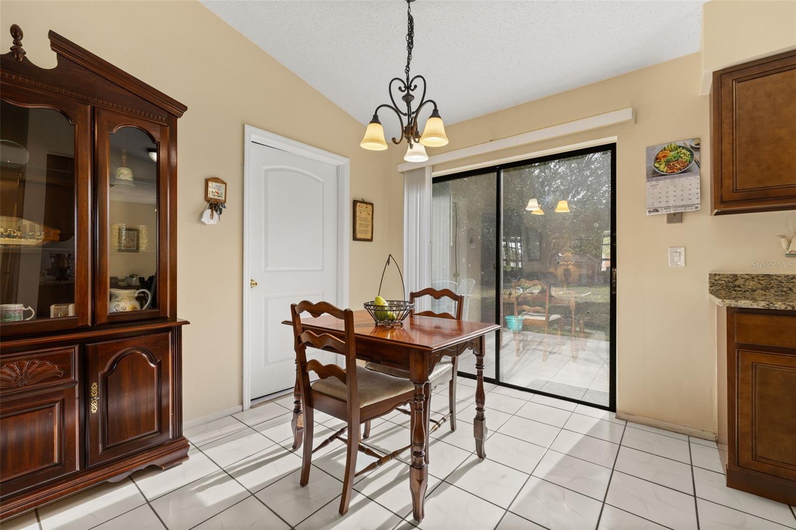 3135 KNIGHTSBRIDGE RD