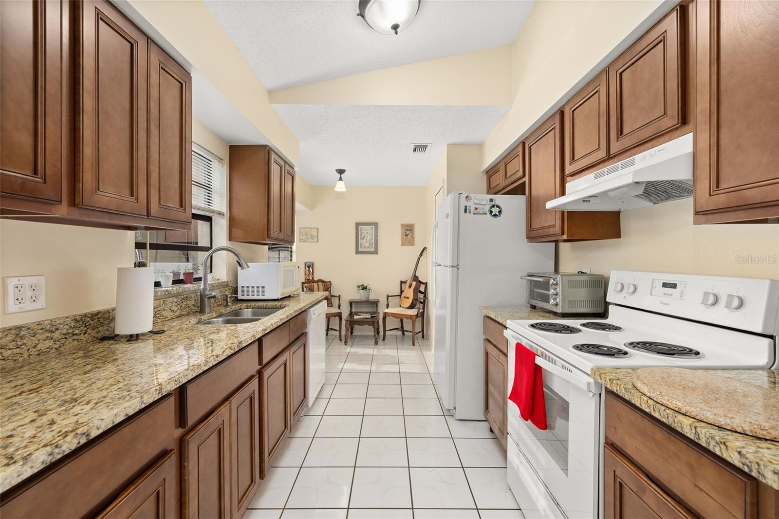 3135 KNIGHTSBRIDGE RD