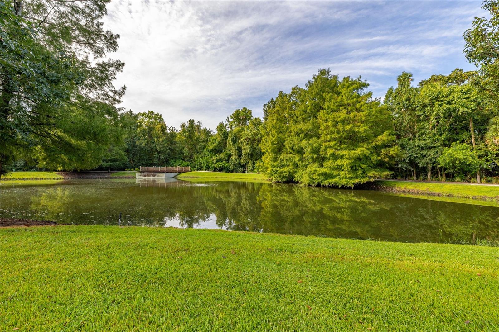 1003 OAK POND DR