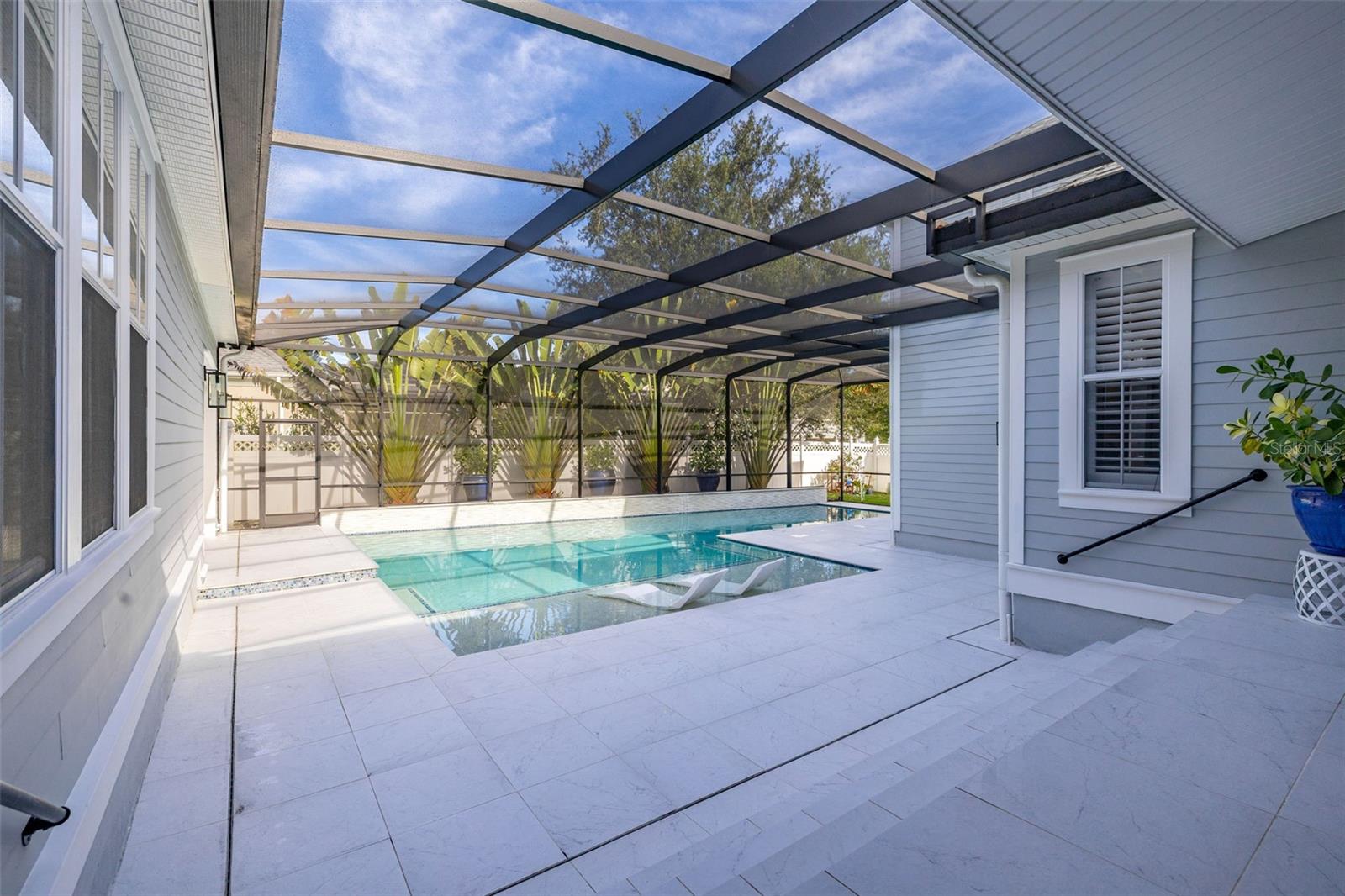 1003 OAK POND DR