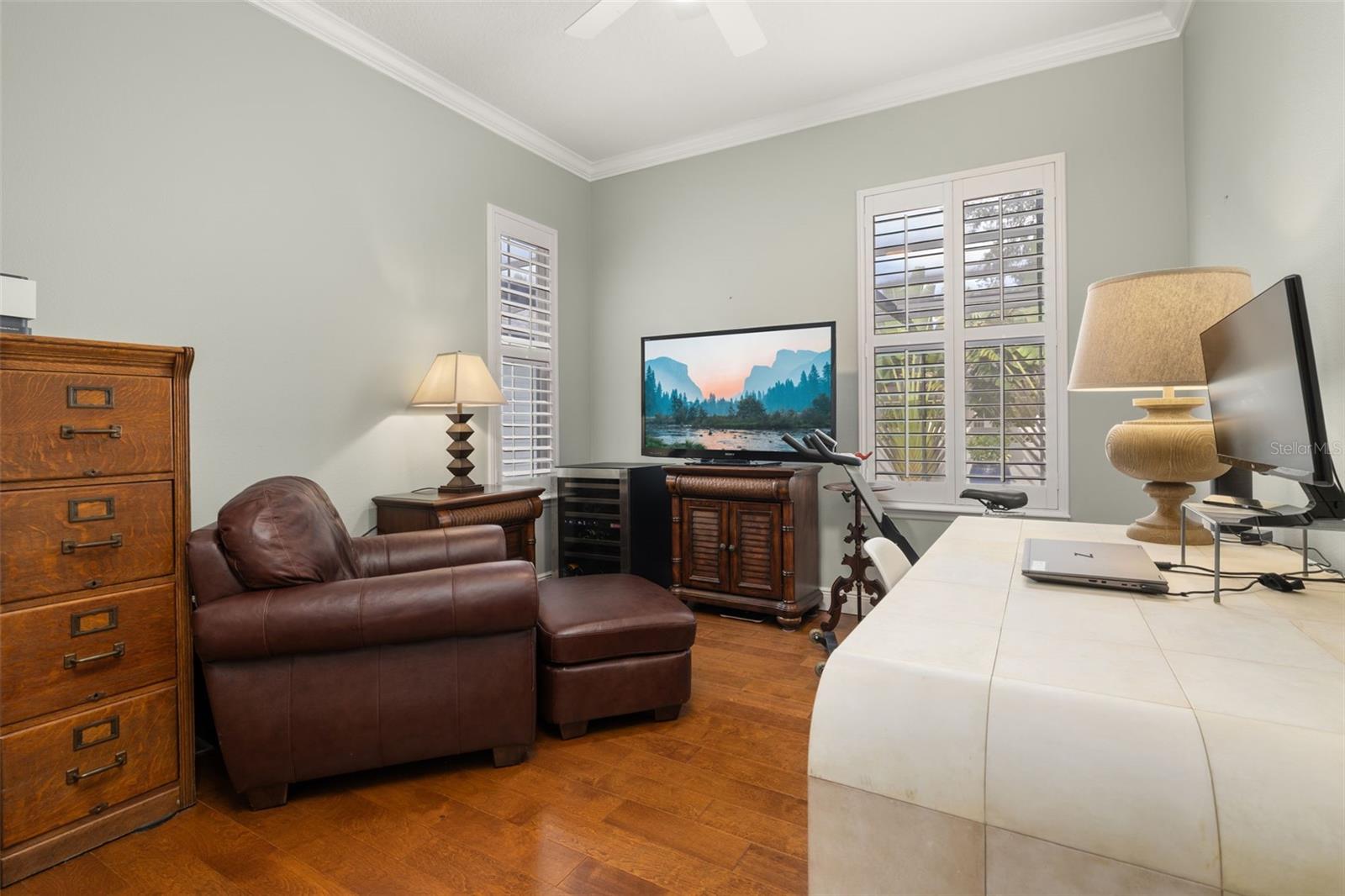 1003 OAK POND DR