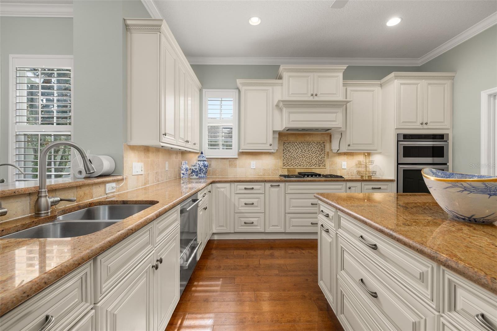 1003 OAK POND DR