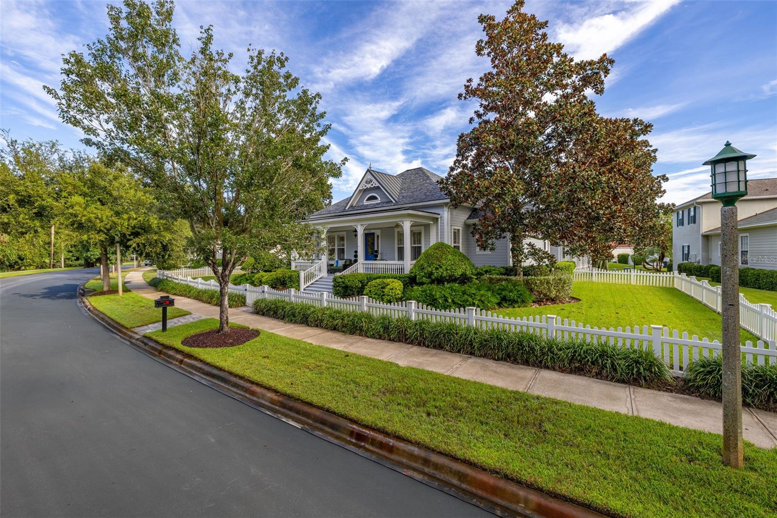 1003 OAK POND DR