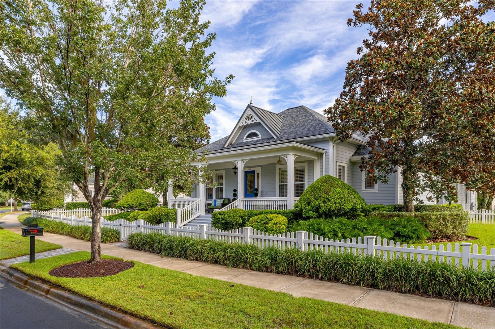 1003 OAK POND DR