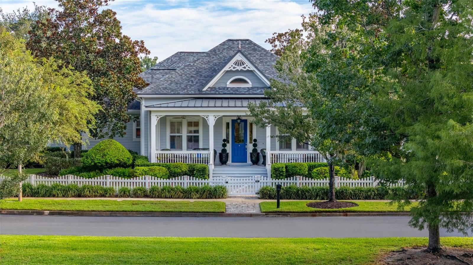 1003 OAK POND DR