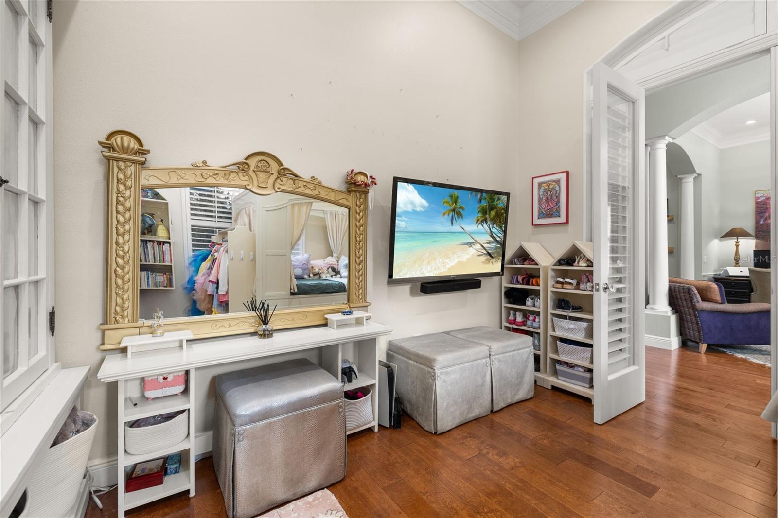 1003 OAK POND DR
