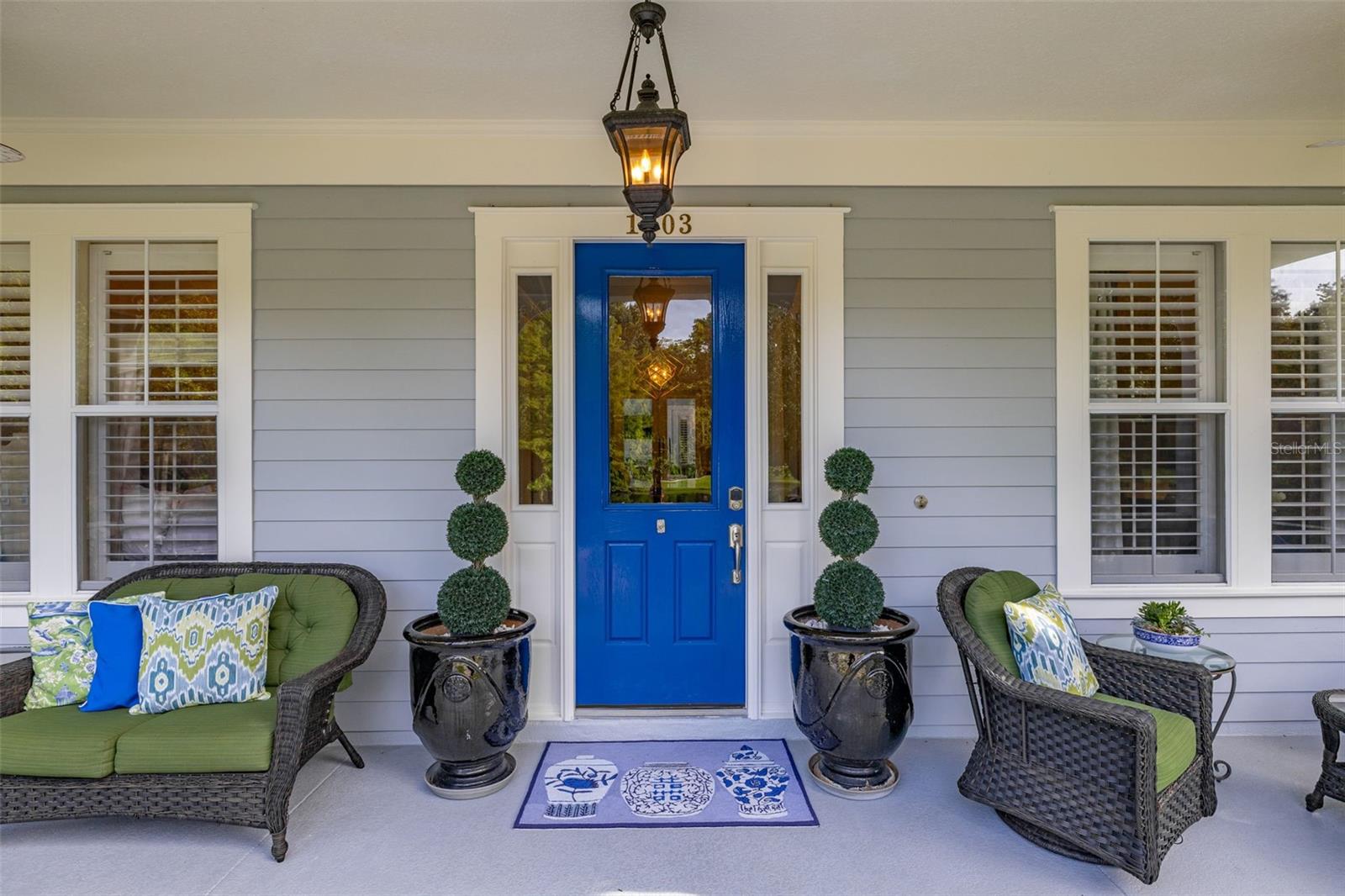 1003 OAK POND DR