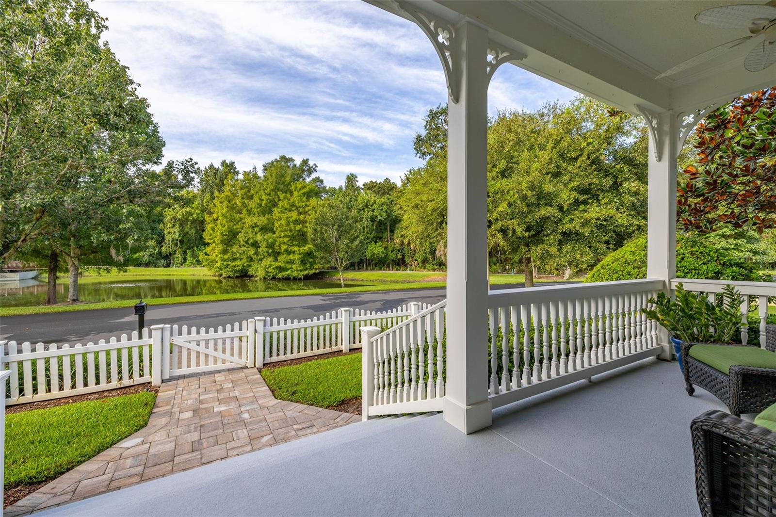 1003 OAK POND DR